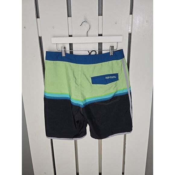 Rip Curl Men's‎ Swim Green Blue Board Shorts Size 32 Pool Travel Vacation - Picture 2 of 10
